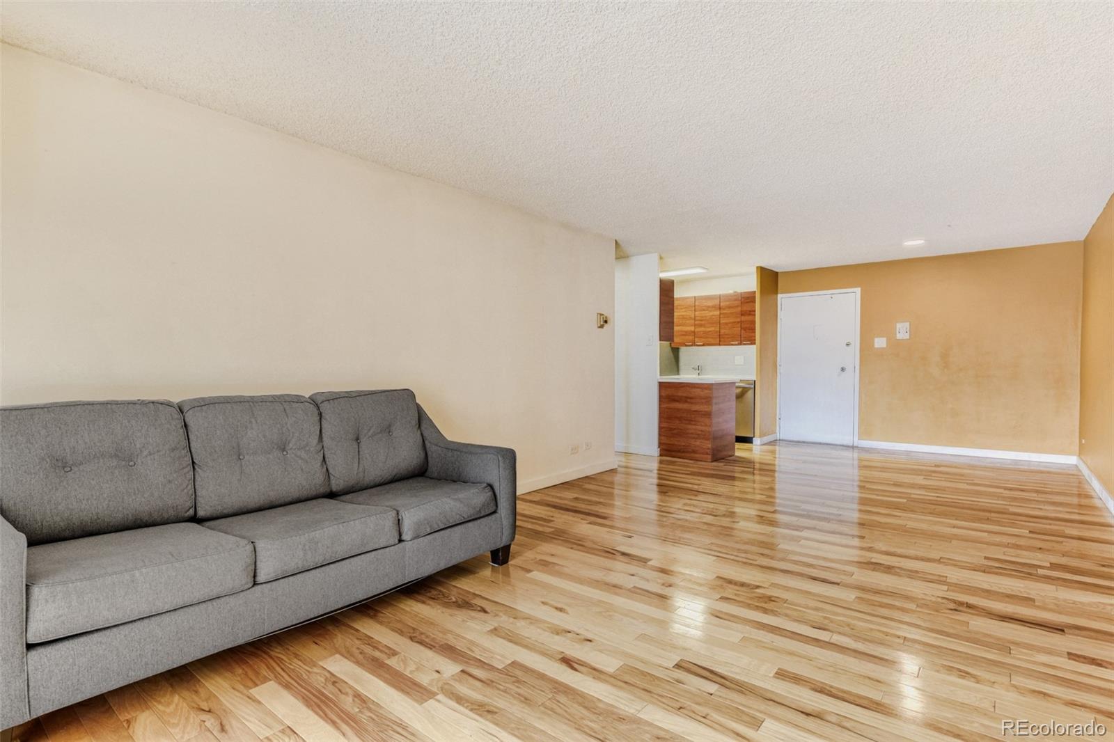 MLS Image #12 for 4800 e hale parkway,denver, Colorado