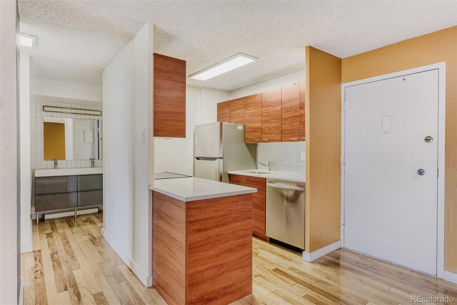 MLS Image #3 for 4800 e hale parkway,denver, Colorado