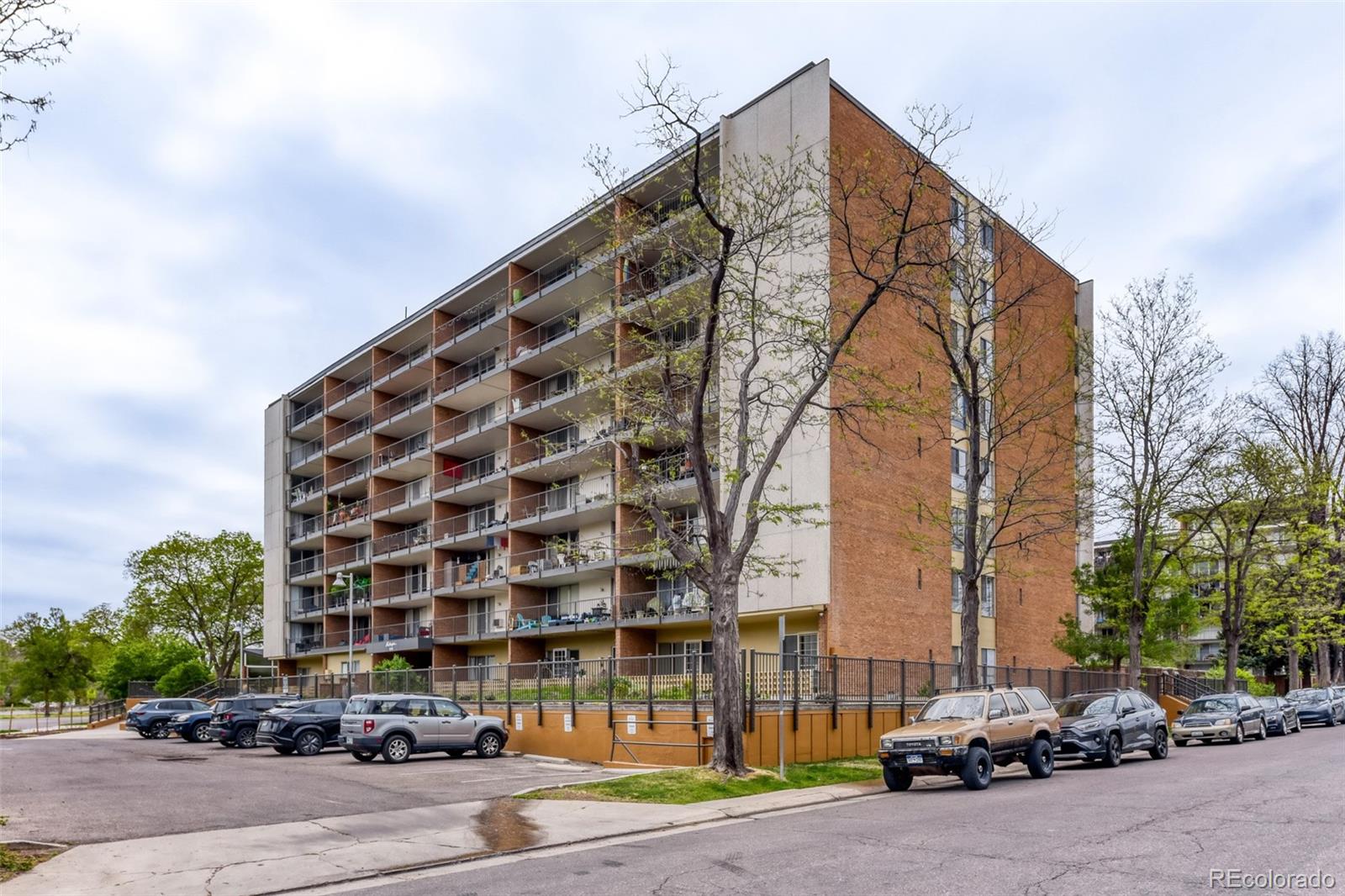 MLS Image #30 for 4800 e hale parkway,denver, Colorado