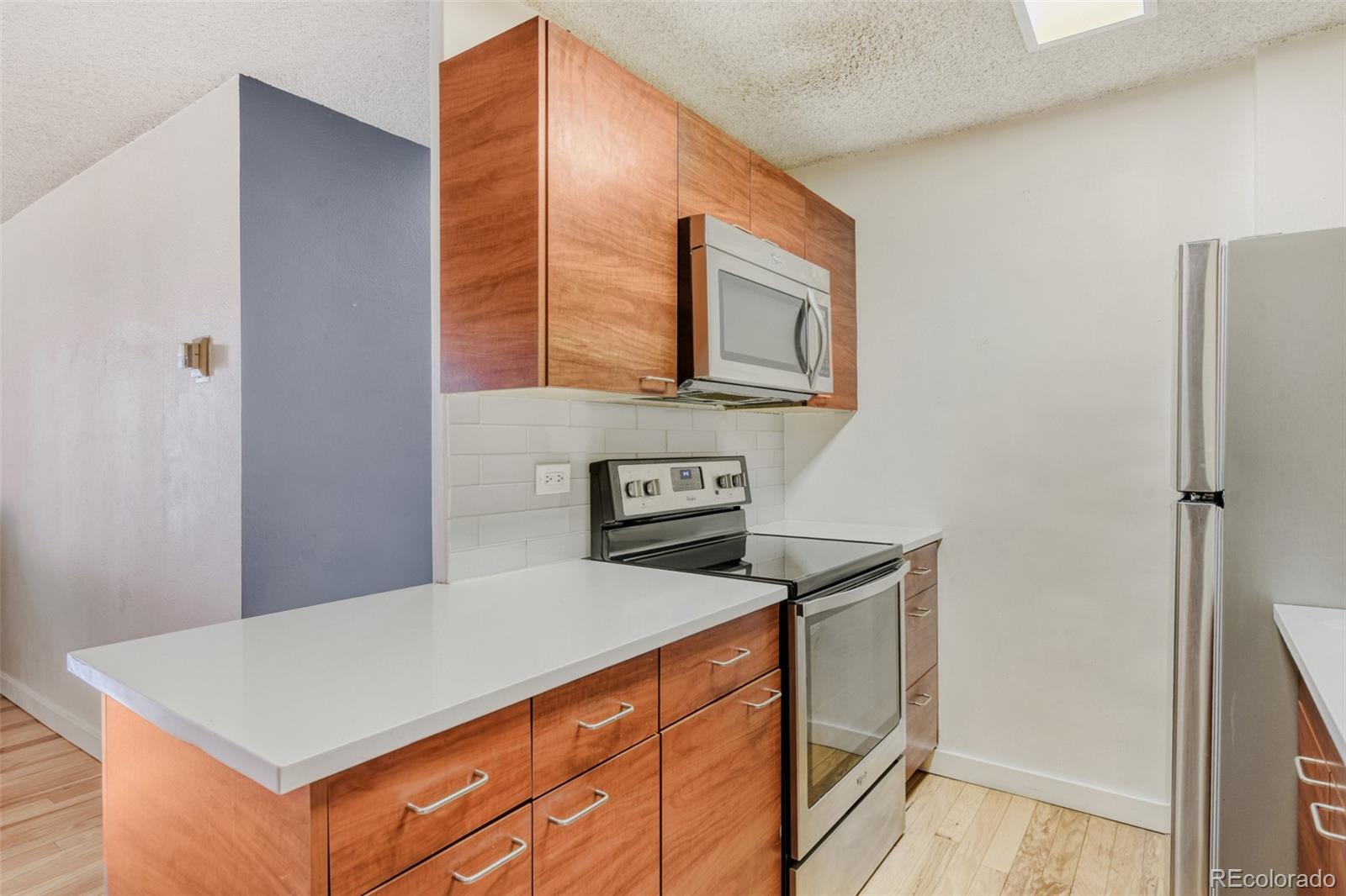 MLS Image #4 for 4800 e hale parkway,denver, Colorado