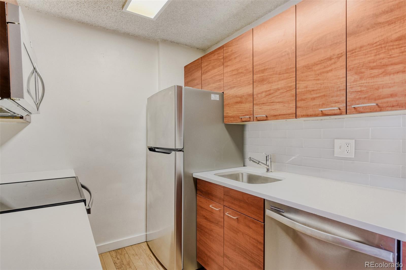 MLS Image #5 for 4800 e hale parkway,denver, Colorado