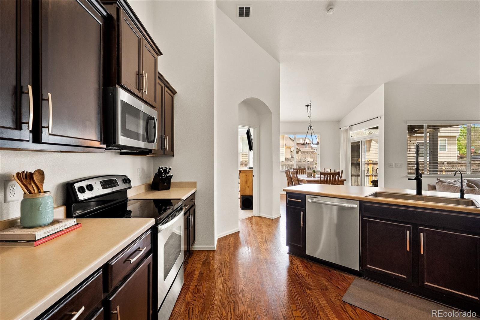 MLS Image #10 for 9943  norfolk street,commerce city, Colorado