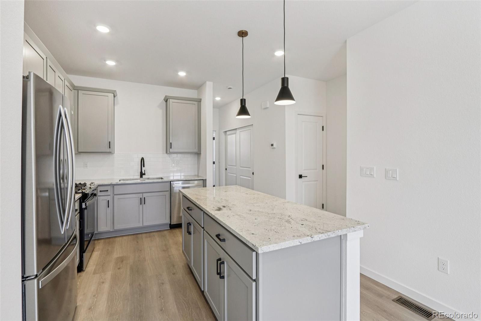 MLS Image #14 for 15339 w 68th loop ,arvada, Colorado
