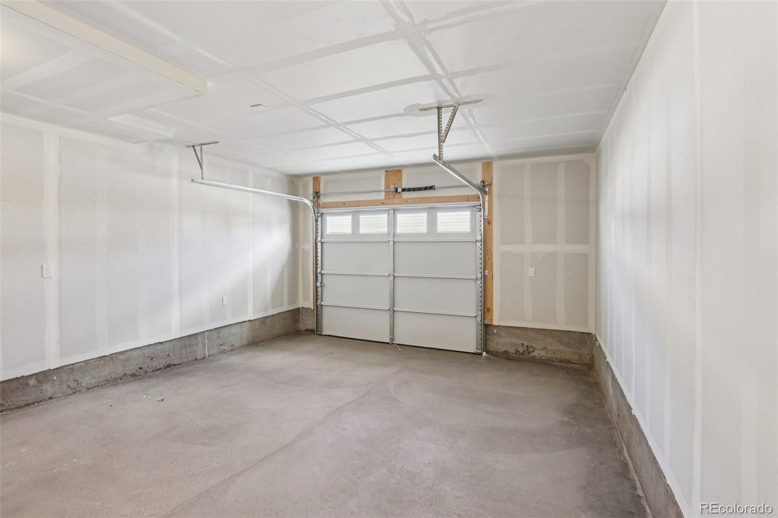 MLS Image #38 for 15339 w 68th loop ,arvada, Colorado