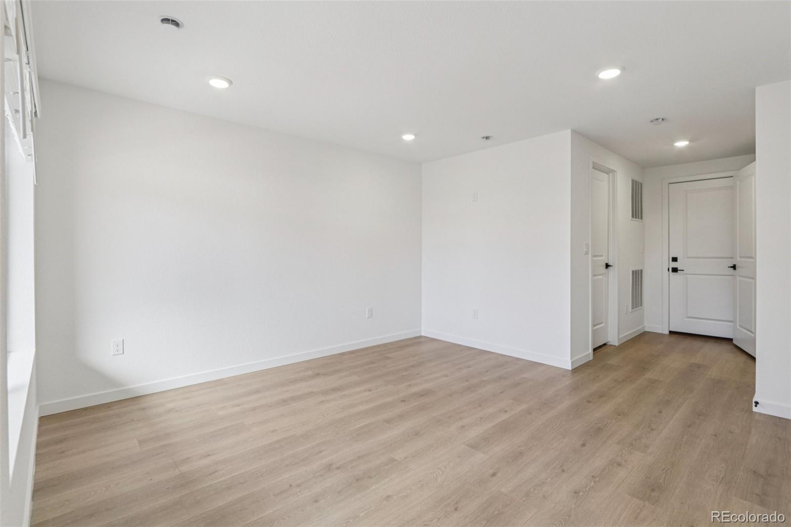 MLS Image #6 for 15339 w 68th loop ,arvada, Colorado