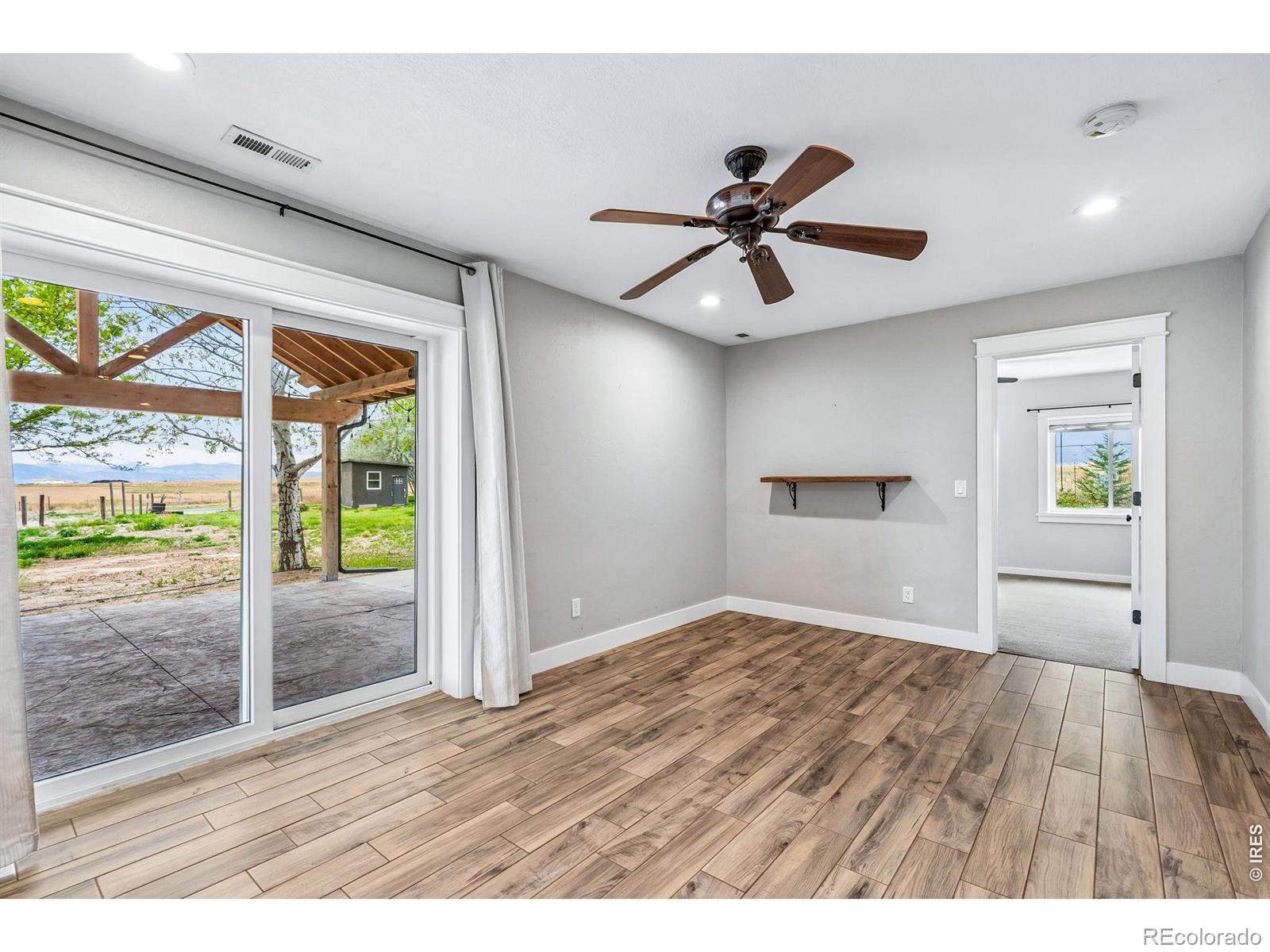 MLS Image #11 for 9139  county road 54 ,milliken, Colorado