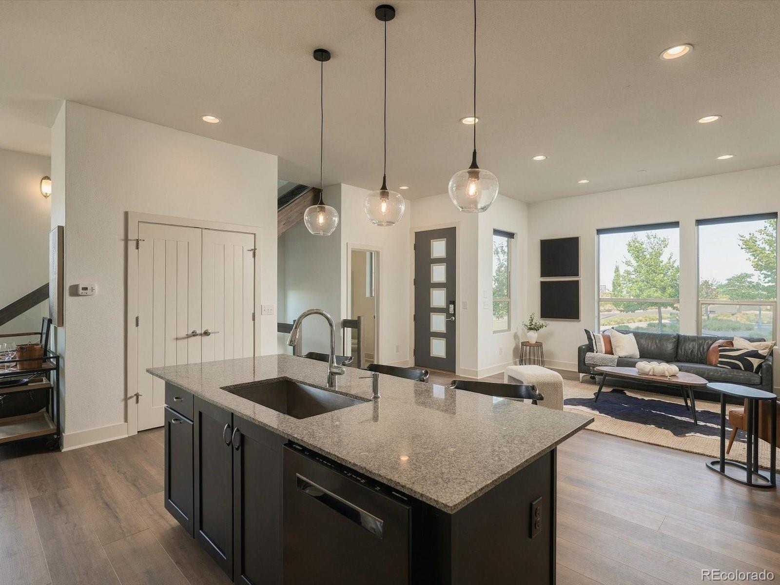 MLS Image #9 for 5547  valentia street,denver, Colorado