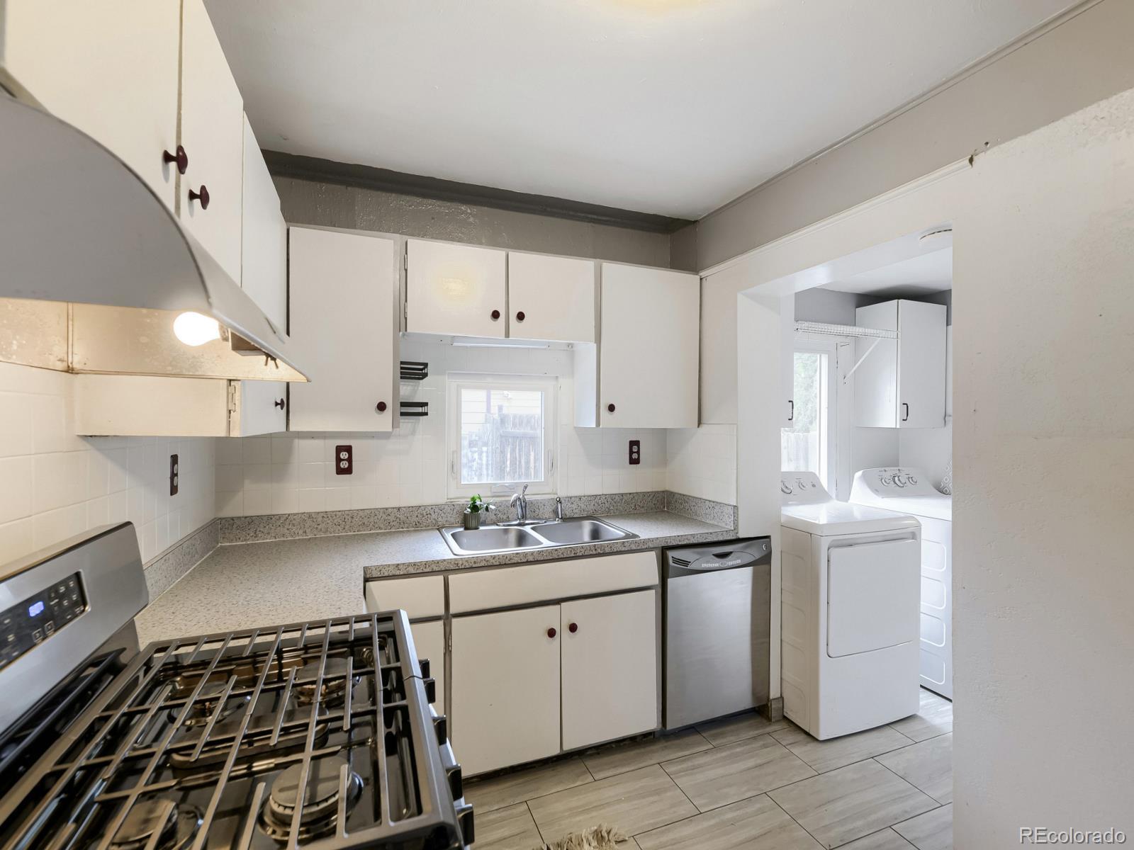MLS Image #13 for 11916 w 13th avenue,lakewood, Colorado