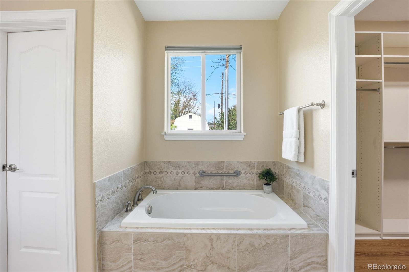 MLS Image #22 for 1175 s balsam street,lakewood, Colorado