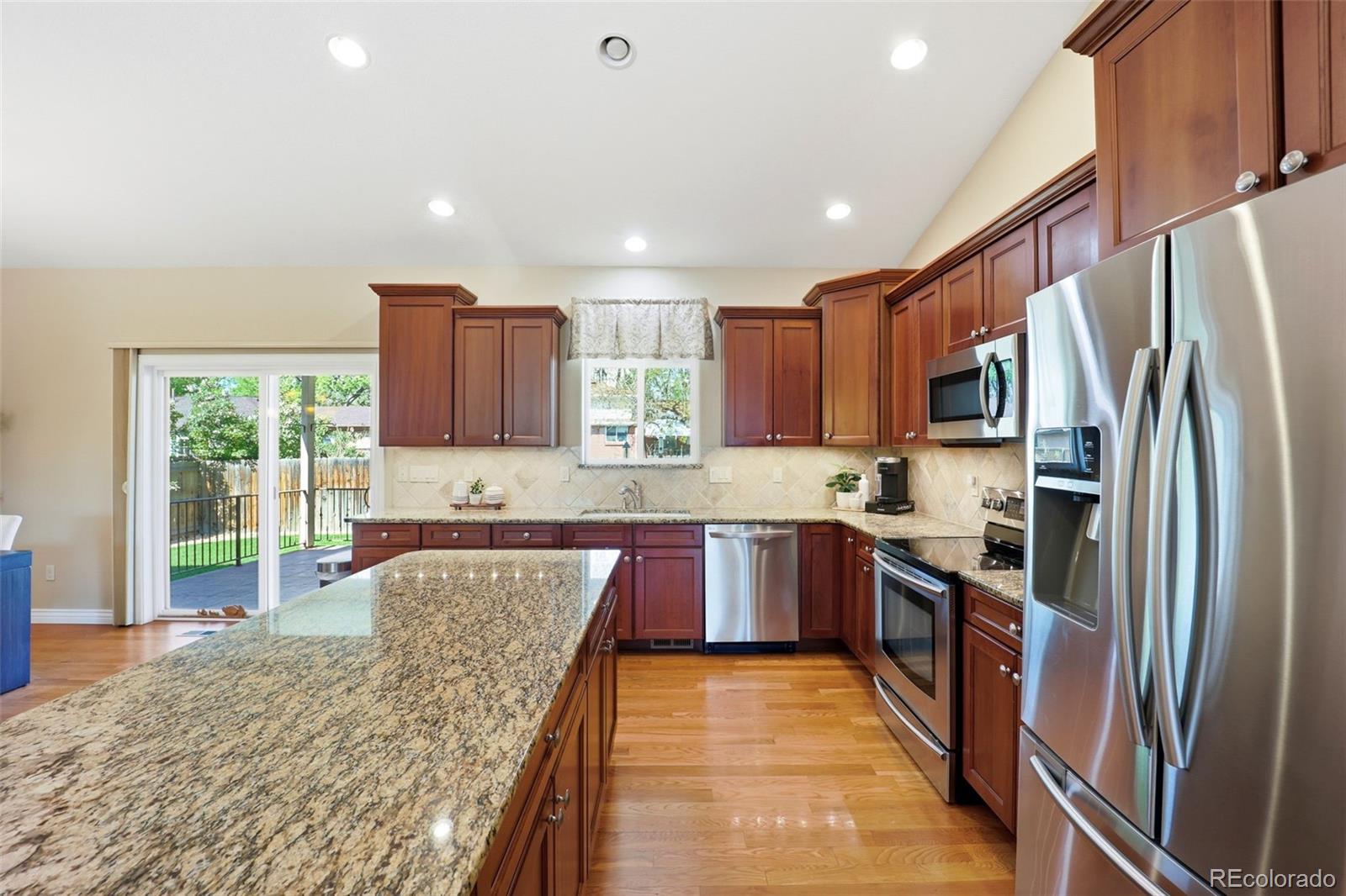 MLS Image #5 for 1175 s balsam street,lakewood, Colorado
