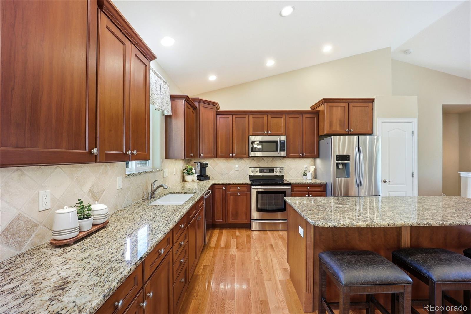 MLS Image #8 for 1175 s balsam street,lakewood, Colorado