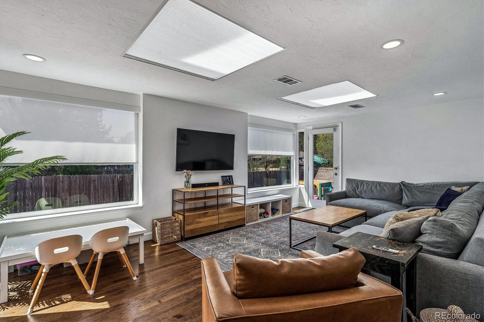 MLS Image #14 for 1585  krameria street,denver, Colorado