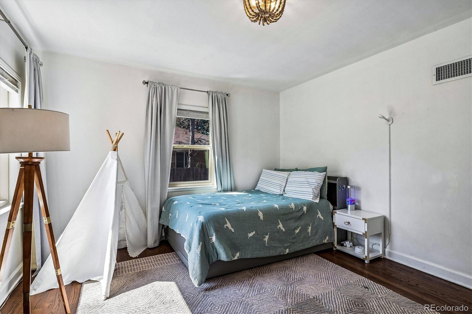 MLS Image #18 for 1585  krameria street,denver, Colorado