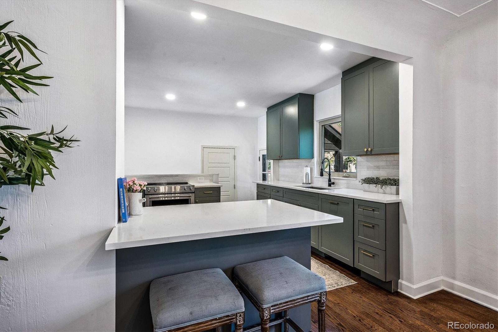 MLS Image #3 for 1585  krameria street,denver, Colorado