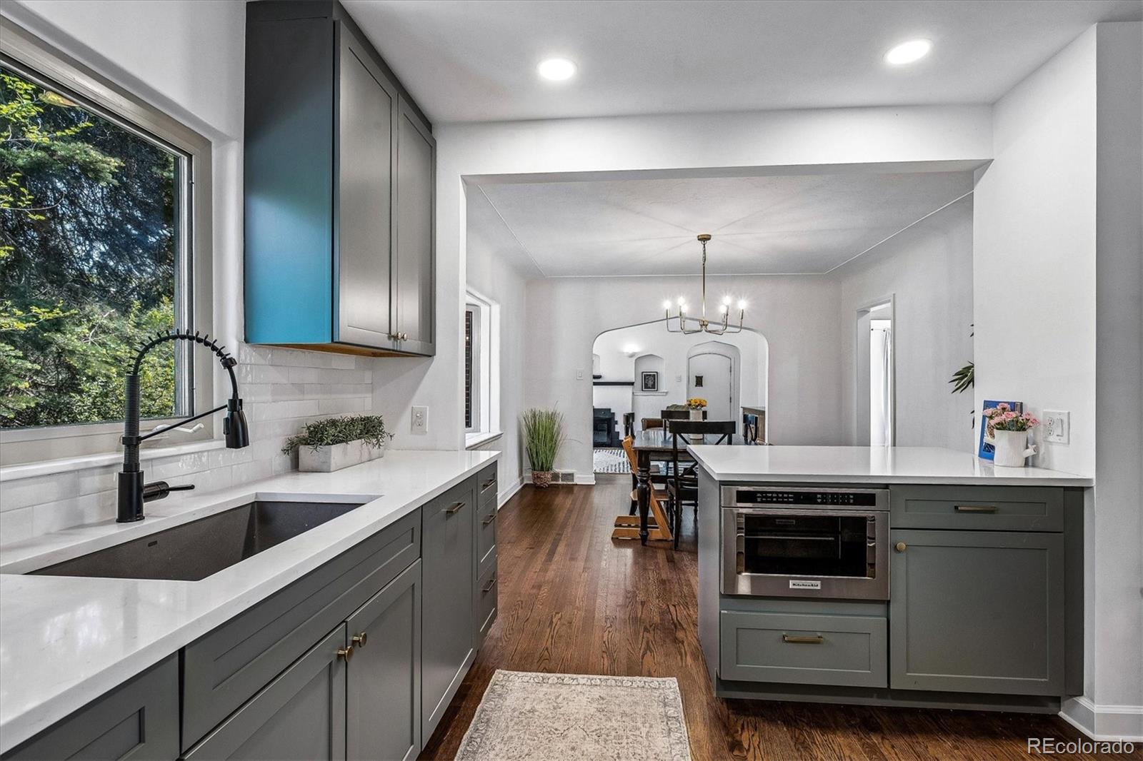 MLS Image #4 for 1585  krameria street,denver, Colorado