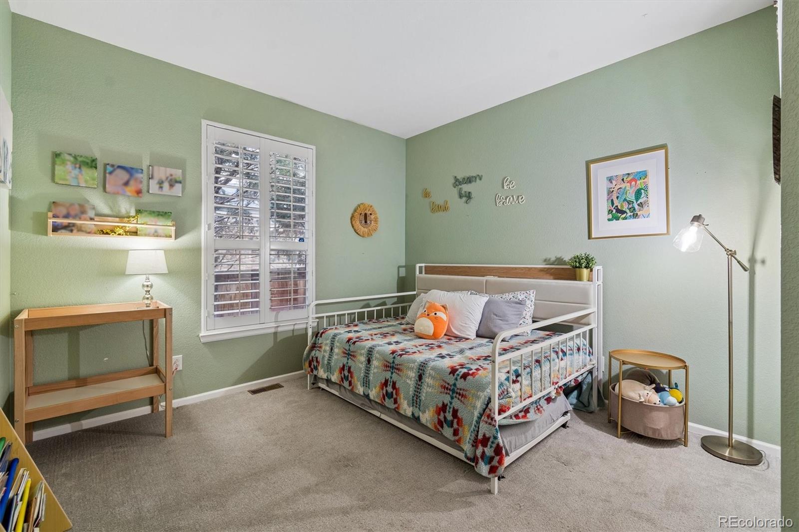 MLS Image #20 for 154  oneida court,denver, Colorado