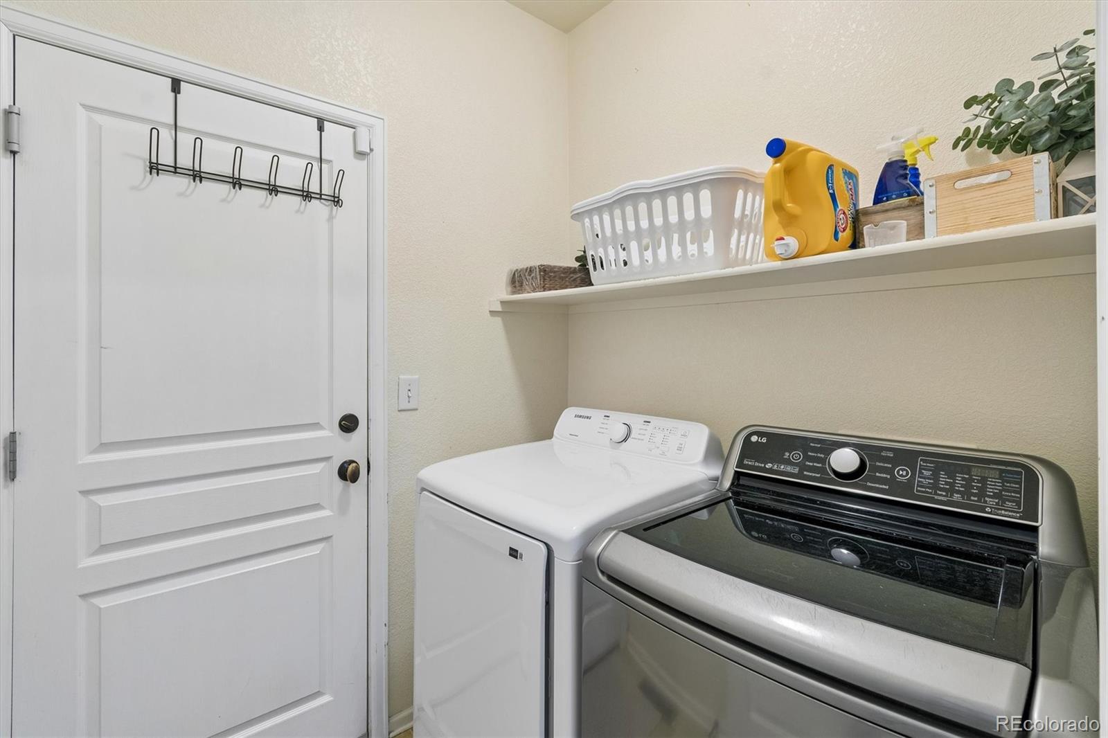 MLS Image #22 for 154  oneida court,denver, Colorado