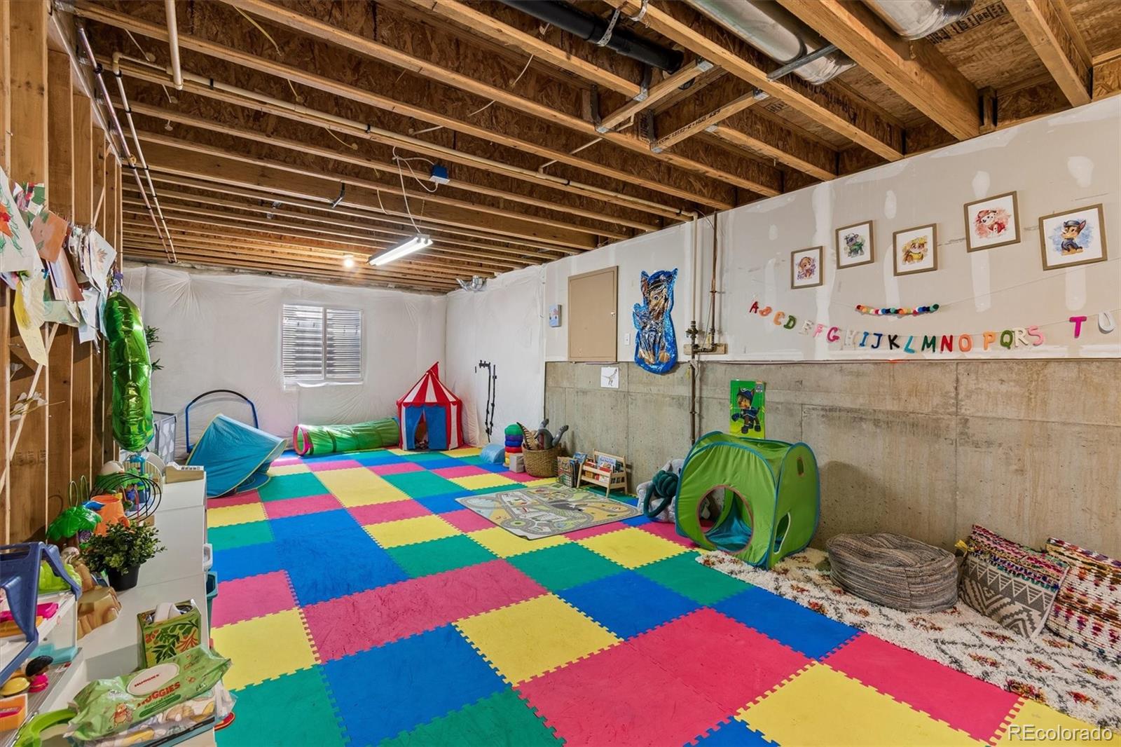MLS Image #23 for 154  oneida court,denver, Colorado