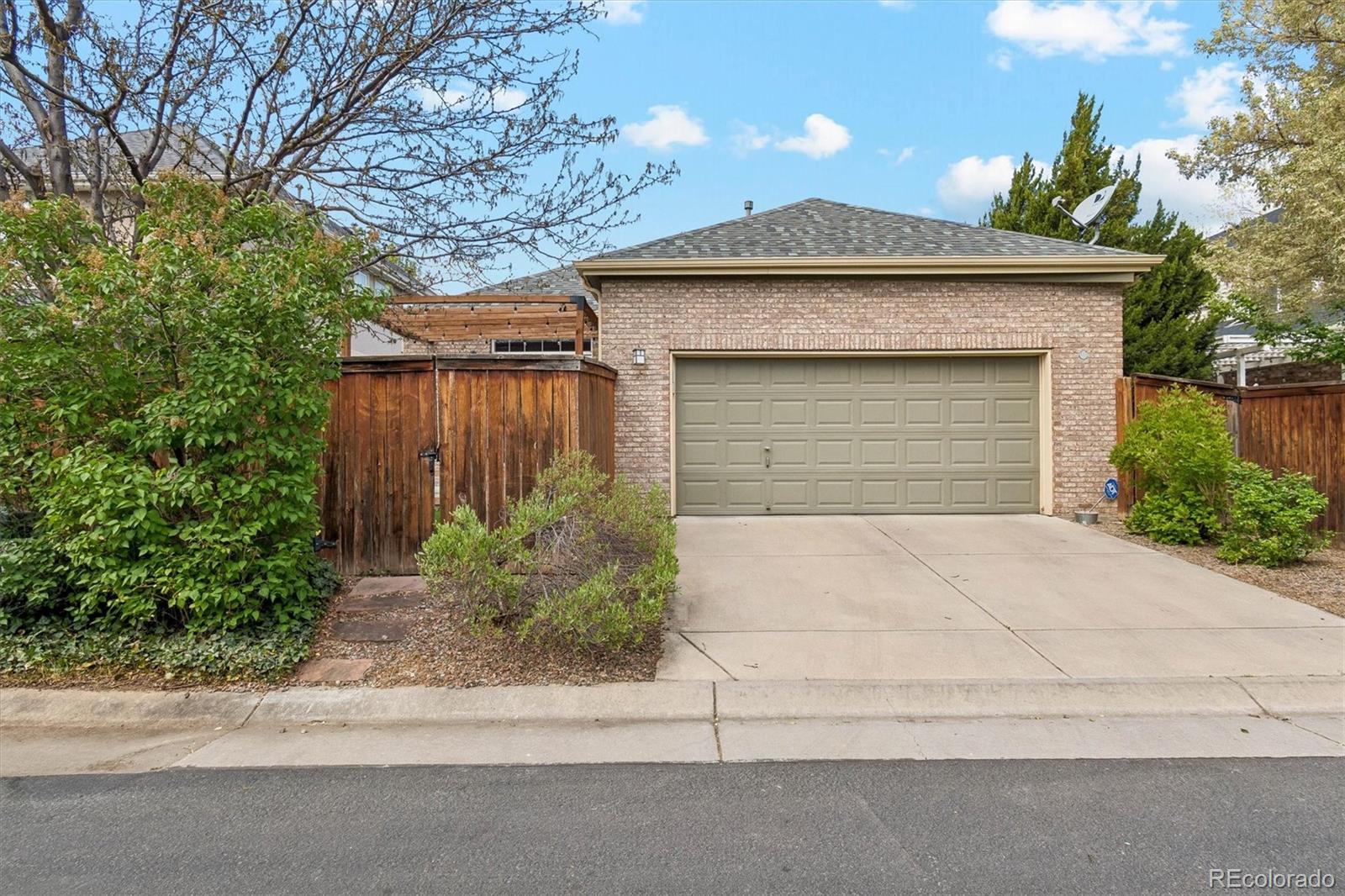 MLS Image #26 for 154  oneida court,denver, Colorado