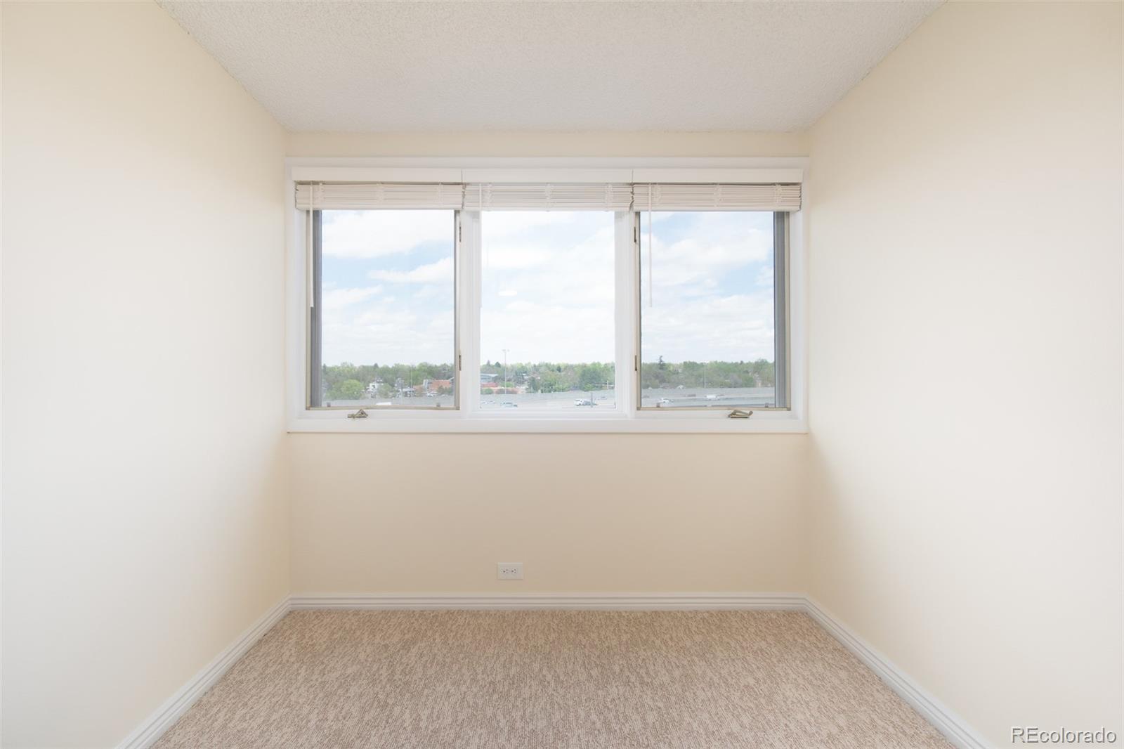 MLS Image #17 for 2225  buchtel boulevard,denver, Colorado