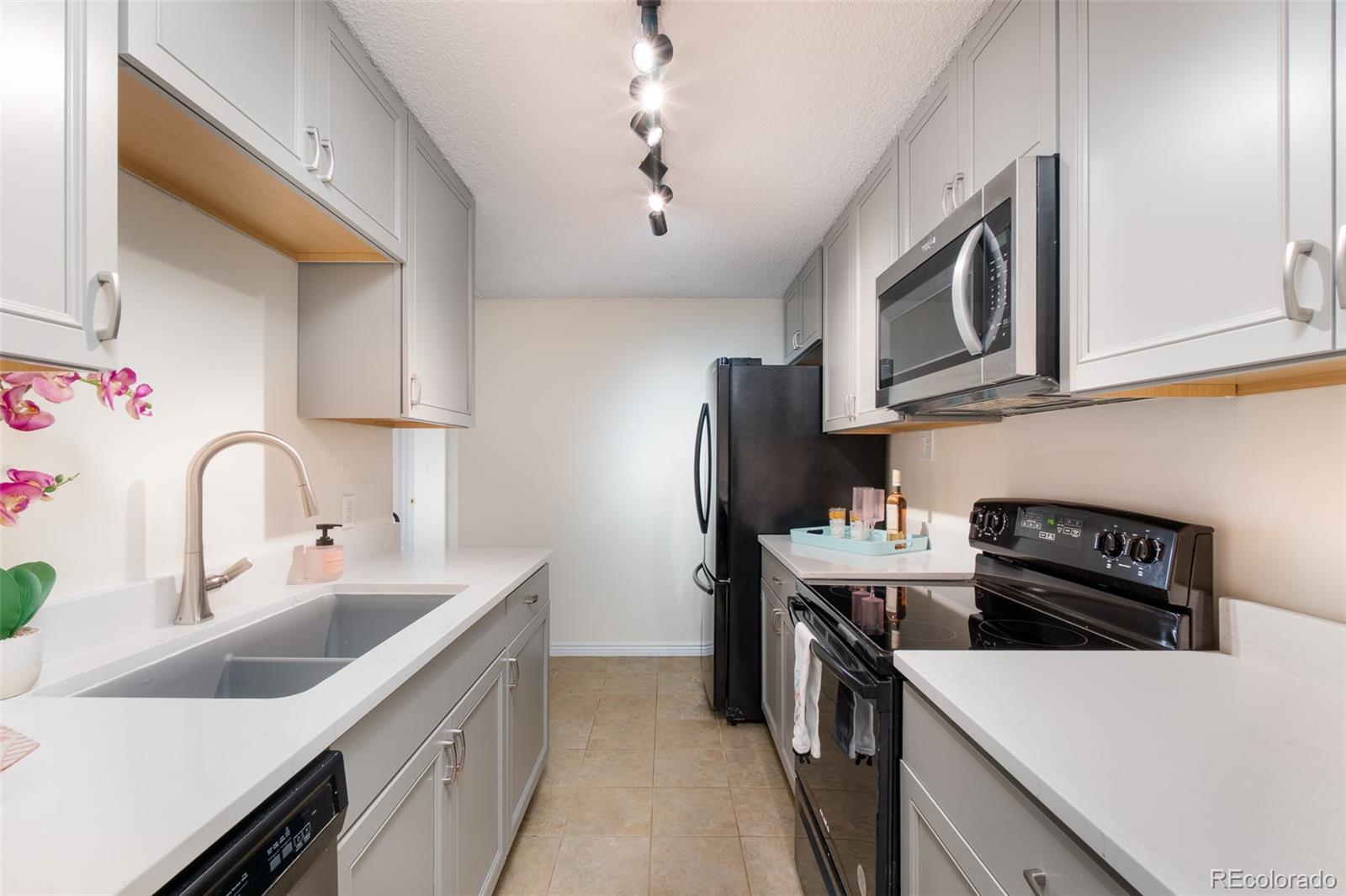 MLS Image #3 for 2225  buchtel boulevard,denver, Colorado