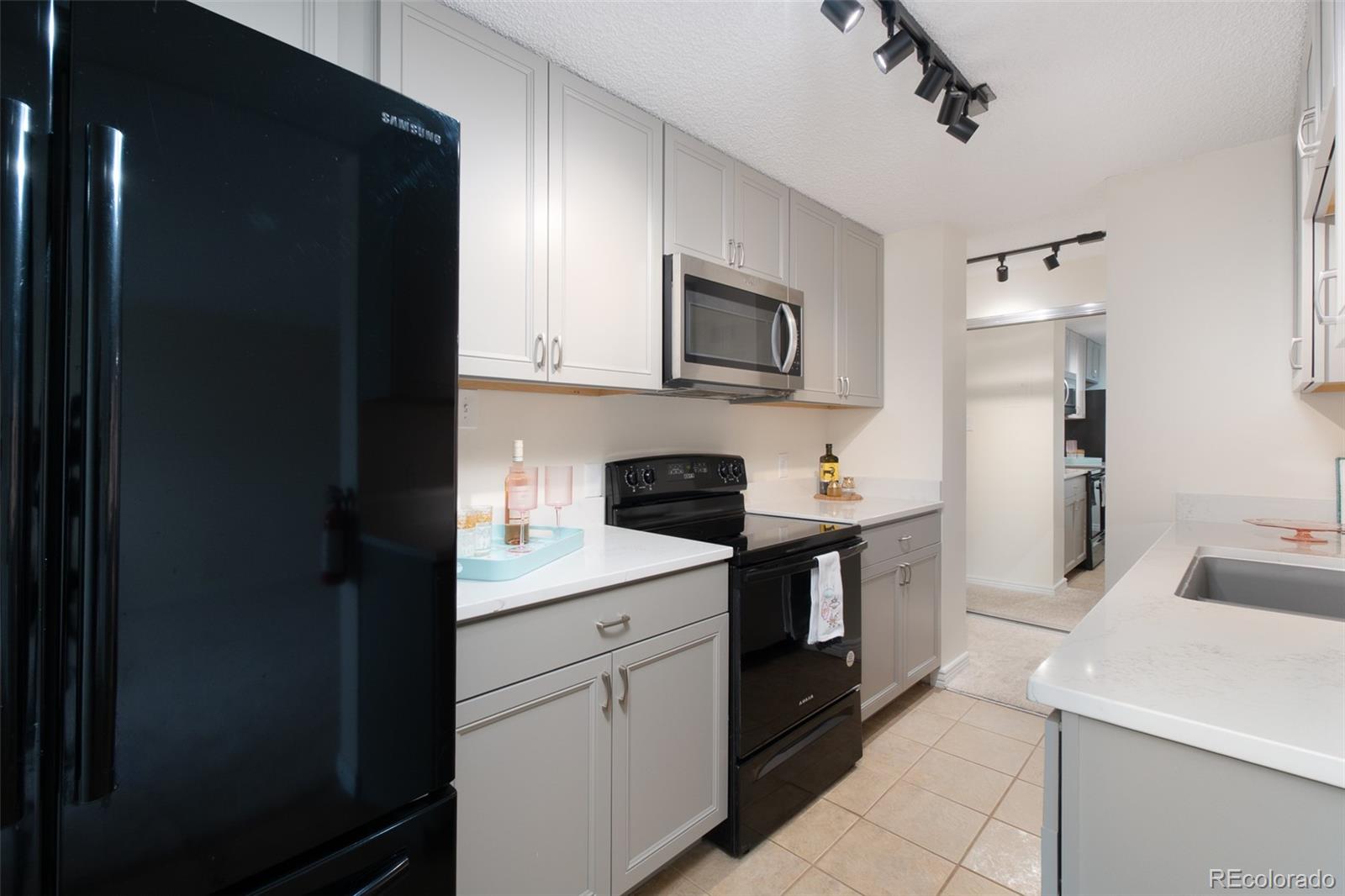 MLS Image #7 for 2225  buchtel boulevard,denver, Colorado