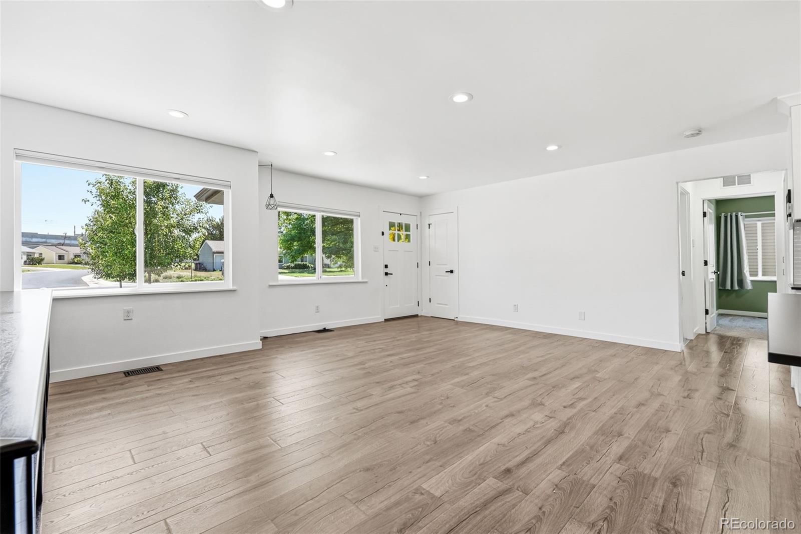 MLS Image #12 for 2815 s glencoe street,denver, Colorado