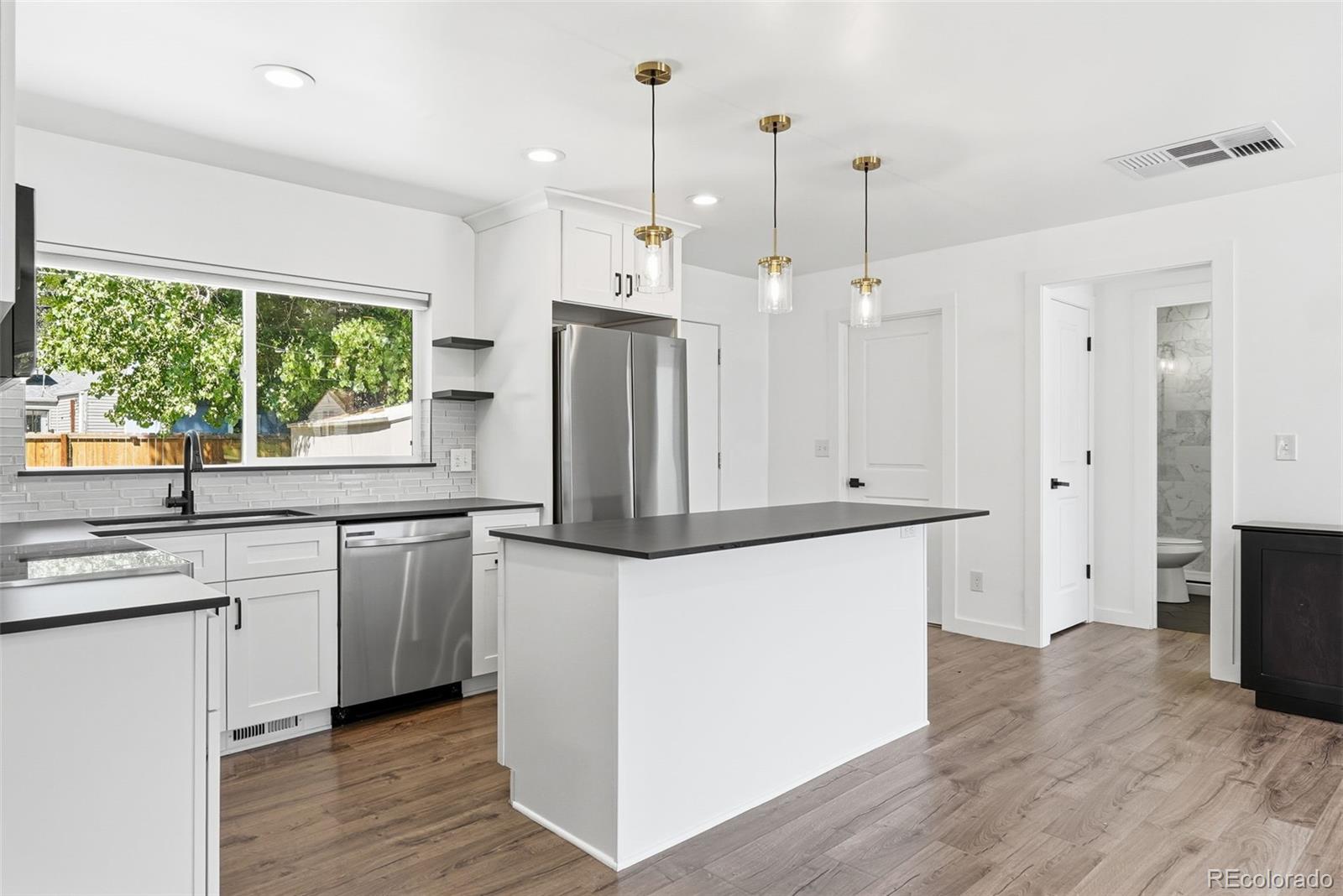 MLS Image #18 for 2815 s glencoe street,denver, Colorado