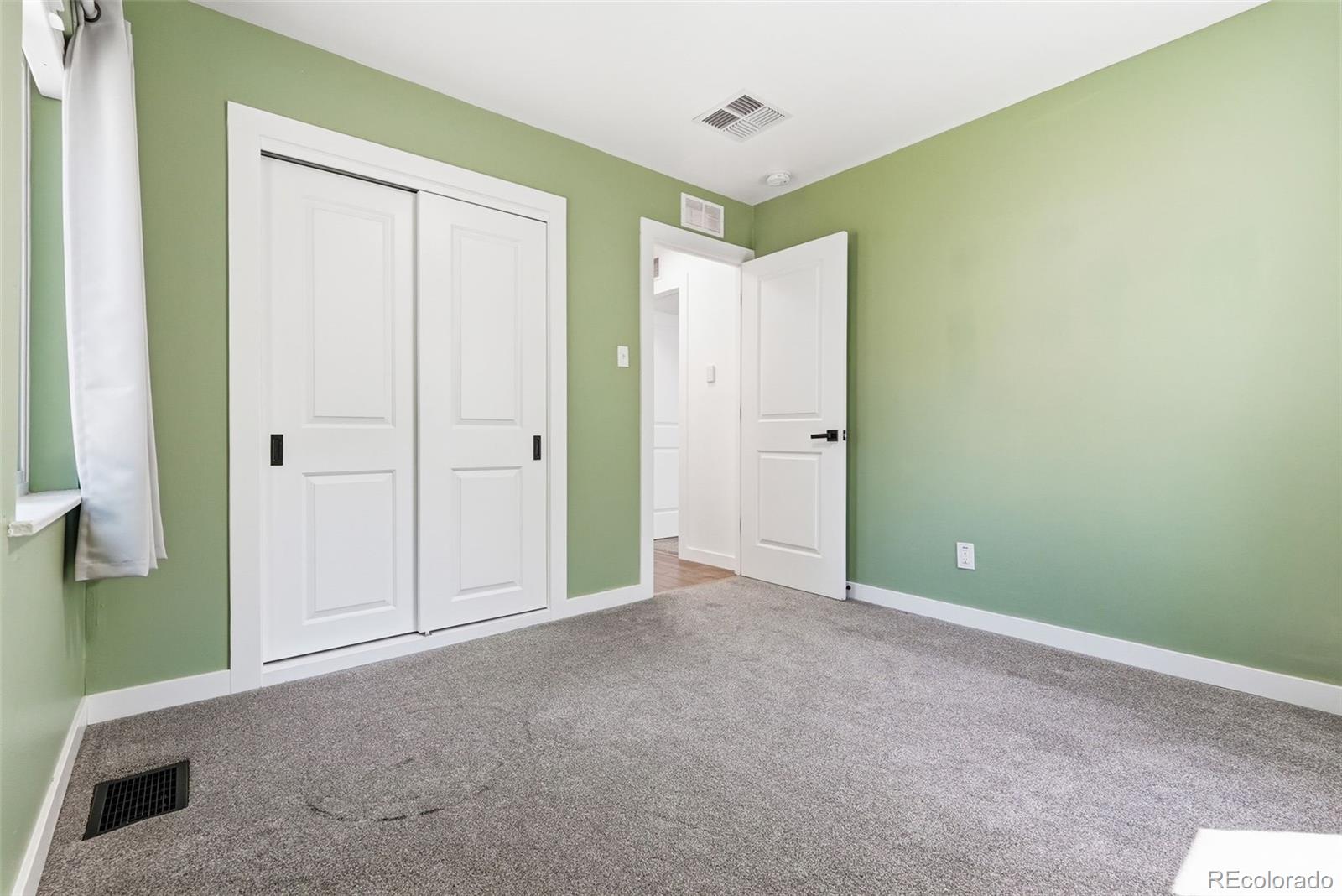 MLS Image #29 for 2815 s glencoe street,denver, Colorado