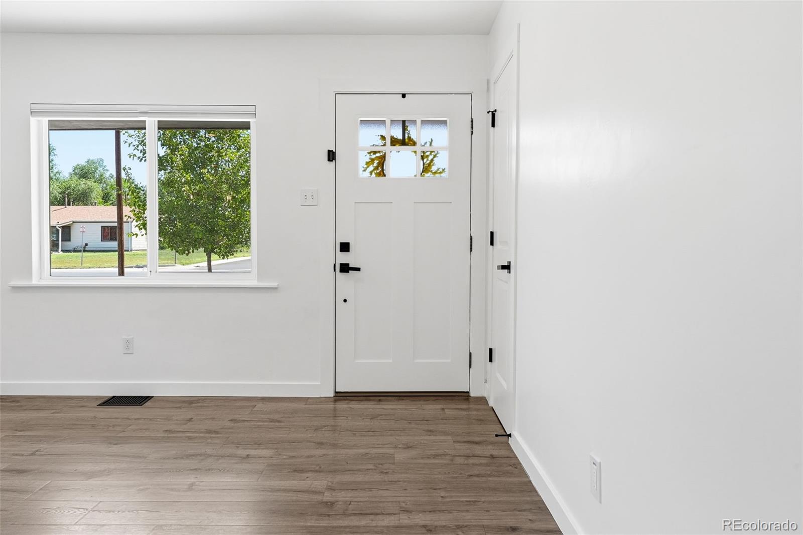 MLS Image #8 for 2815 s glencoe street,denver, Colorado