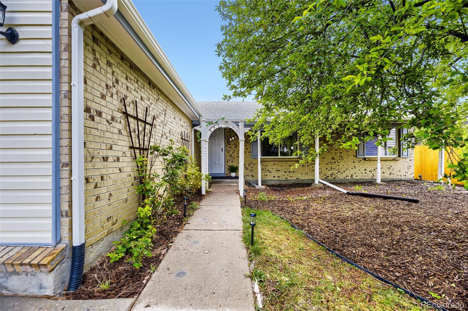 MLS Image #2 for 14990 e tufts place,aurora, Colorado