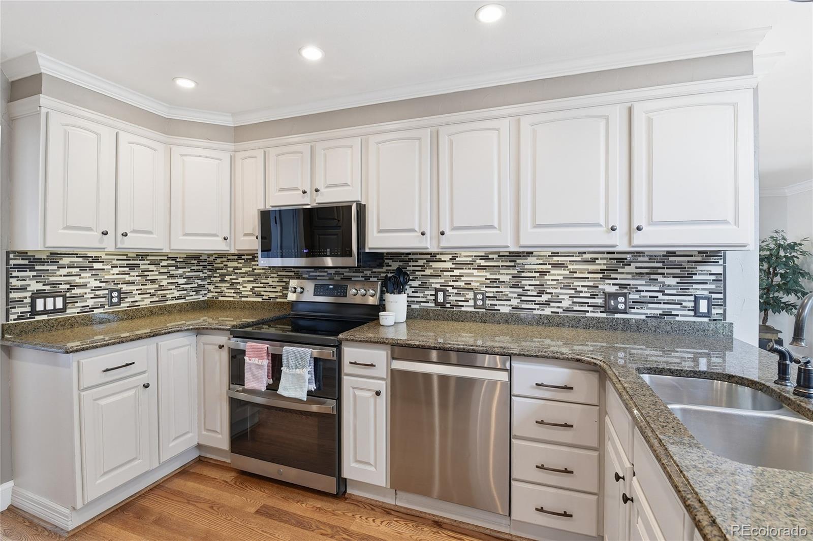 MLS Image #8 for 8390 w harvard drive,lakewood, Colorado