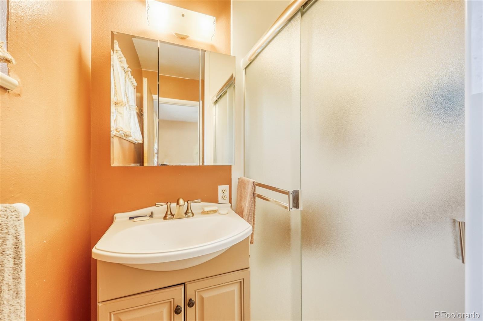 MLS Image #14 for 5164 w columbia place,denver, Colorado