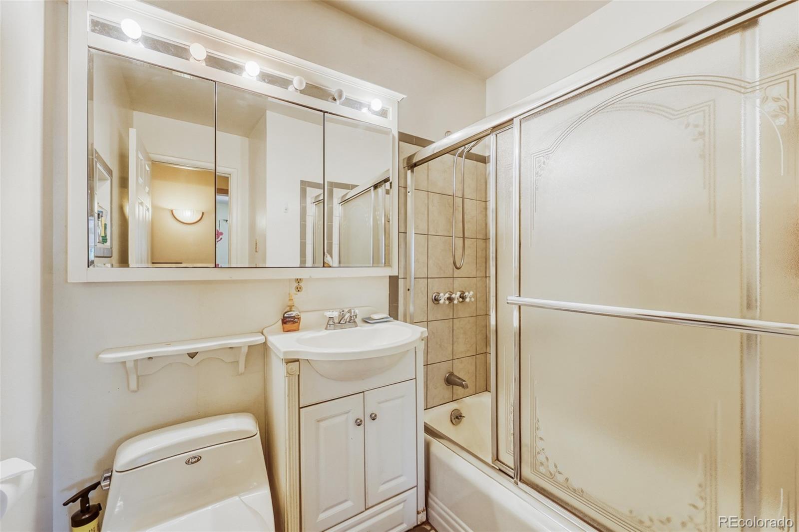 MLS Image #19 for 5164 w columbia place,denver, Colorado