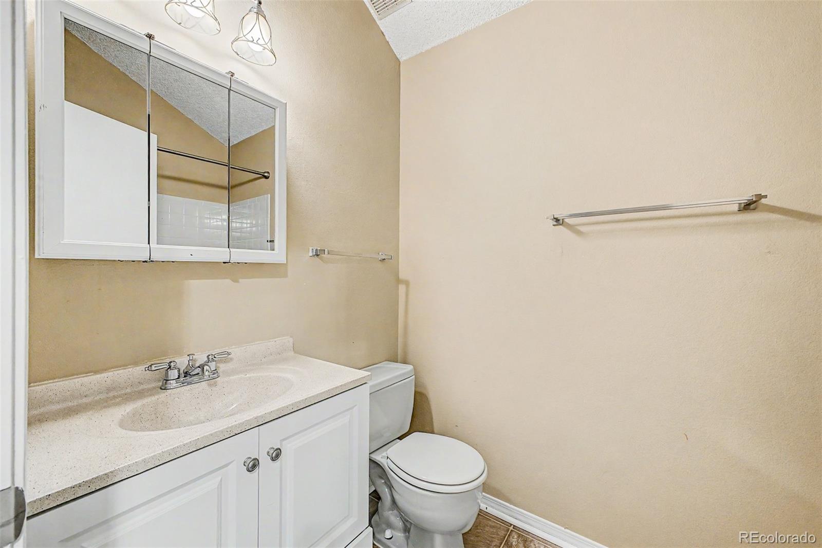 MLS Image #10 for 17365 e rice circle b,aurora, Colorado
