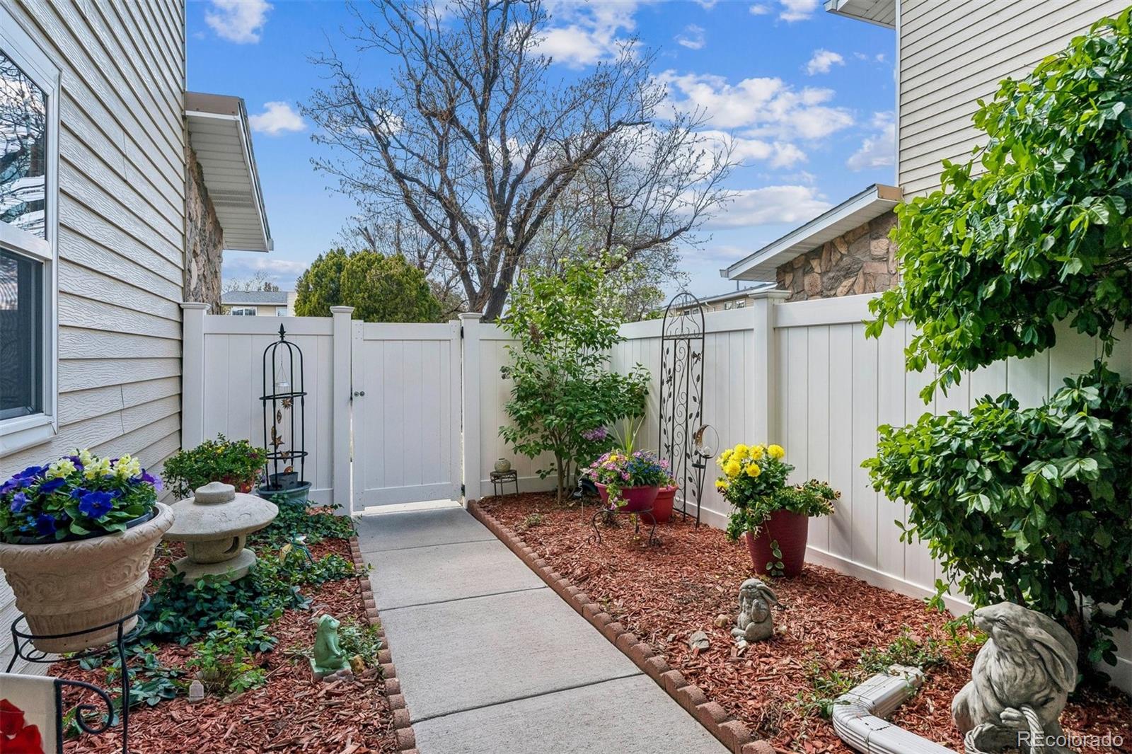 MLS Image #4 for 2446 s vaughn way,aurora, Colorado
