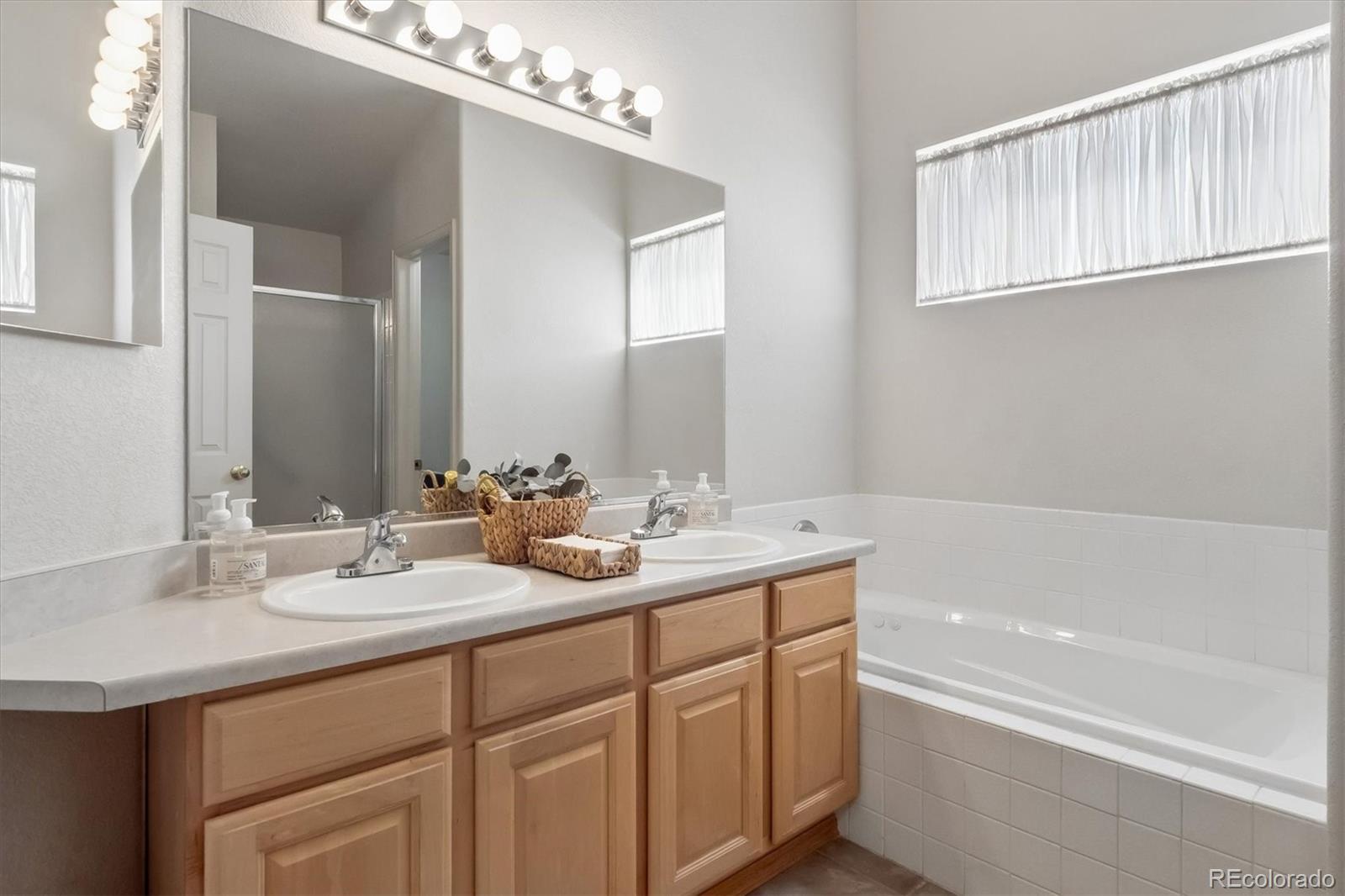MLS Image #17 for 5150 s wenatchee street,aurora, Colorado