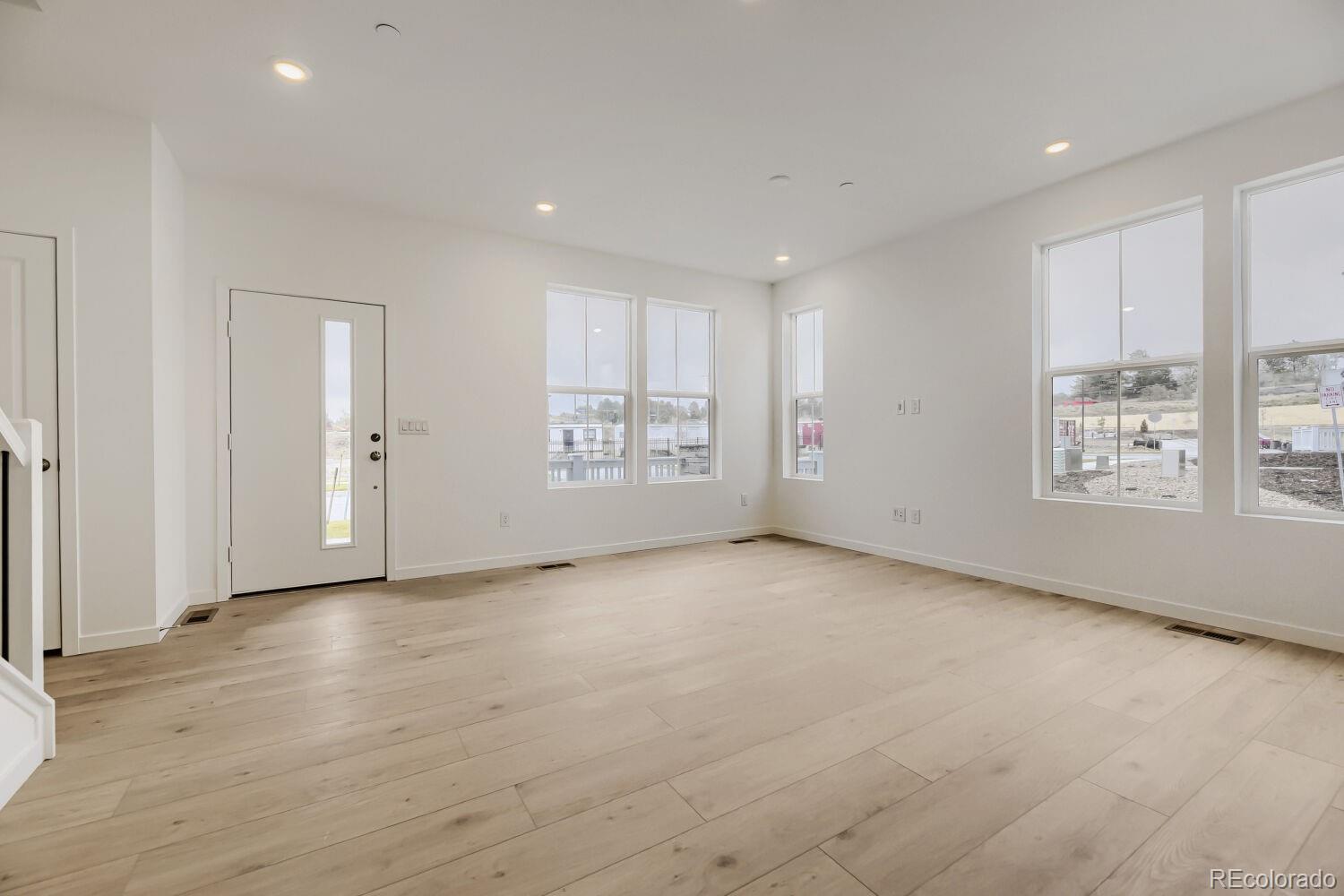 MLS Image #1 for 7613 s mobile way,centennial, Colorado