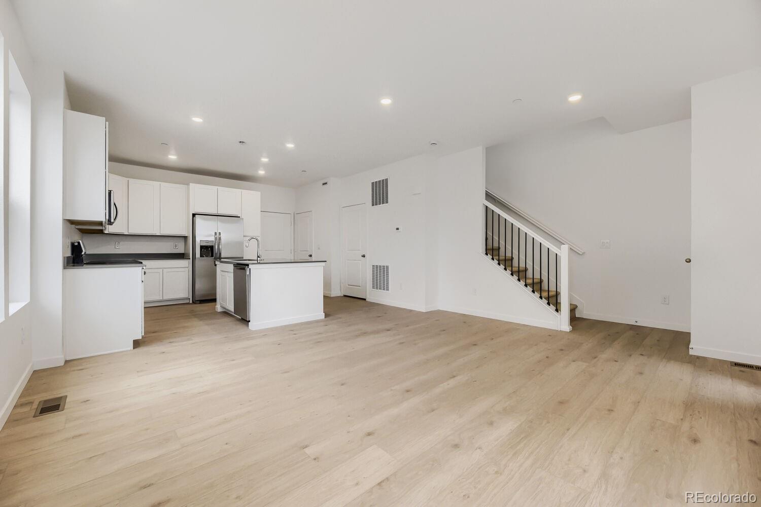 MLS Image #2 for 7613 s mobile way,centennial, Colorado