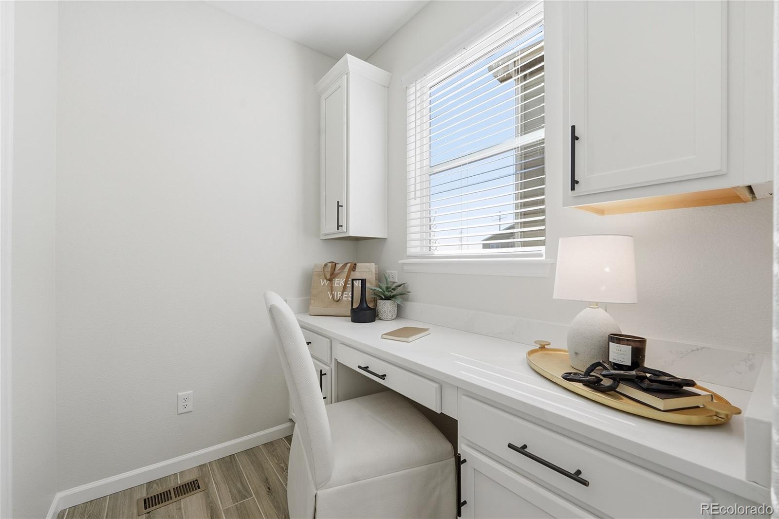 MLS Image #6 for 5783 s fultondale court,aurora, Colorado