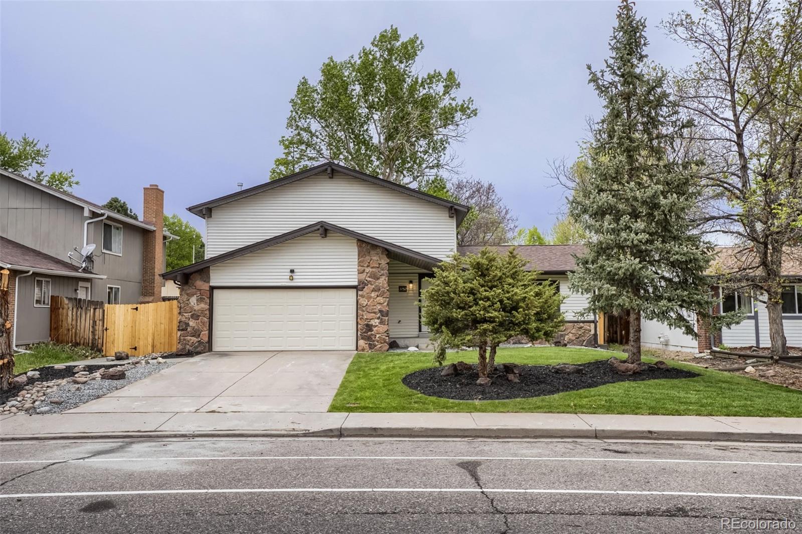 MLS Image #0 for 3752 s mission parkway,aurora, Colorado