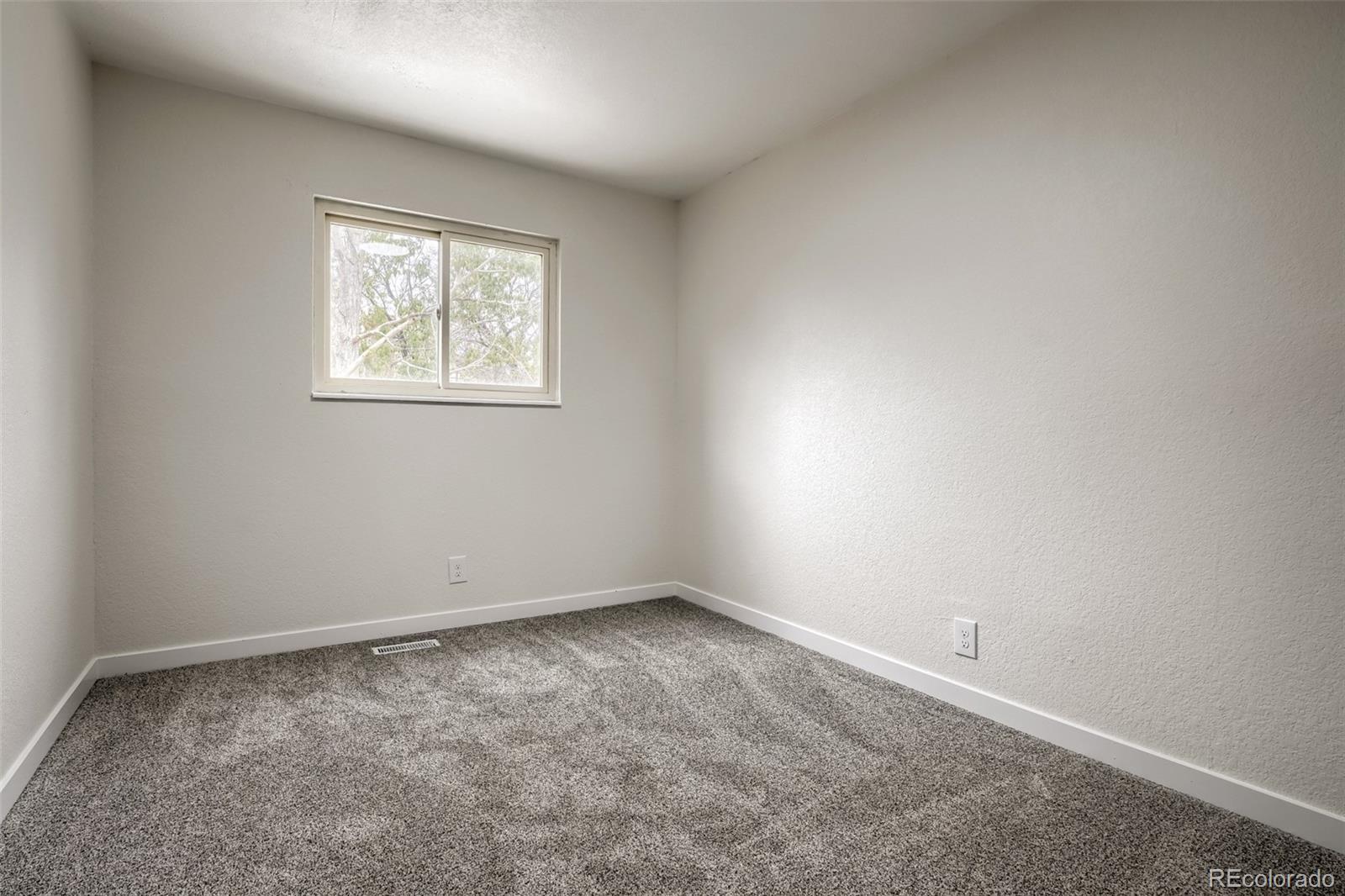 MLS Image #14 for 3752 s mission parkway,aurora, Colorado