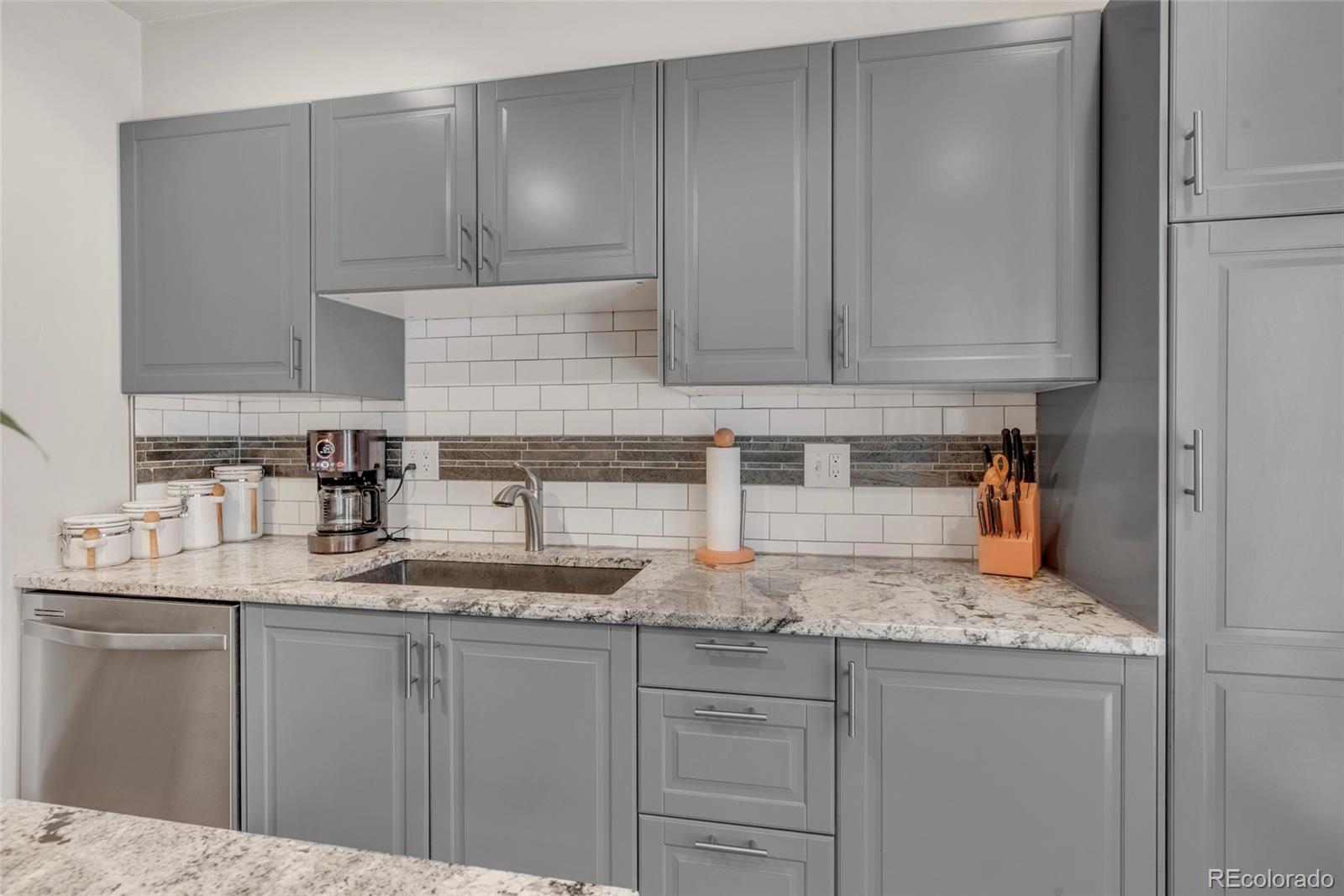 MLS Image #3 for 7584 e gunnison place,denver, Colorado
