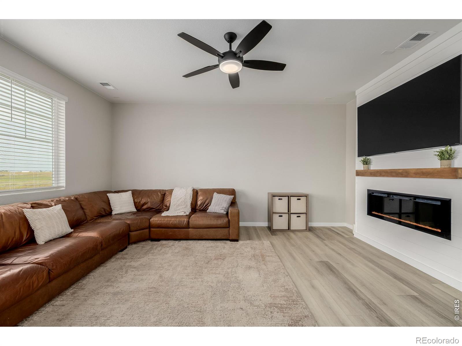 MLS Image #6 for 521  bear peak court,erie, Colorado