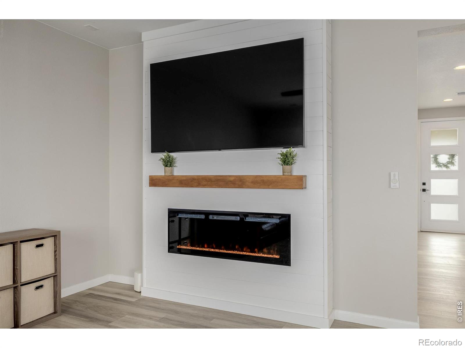 MLS Image #7 for 521  bear peak court,erie, Colorado