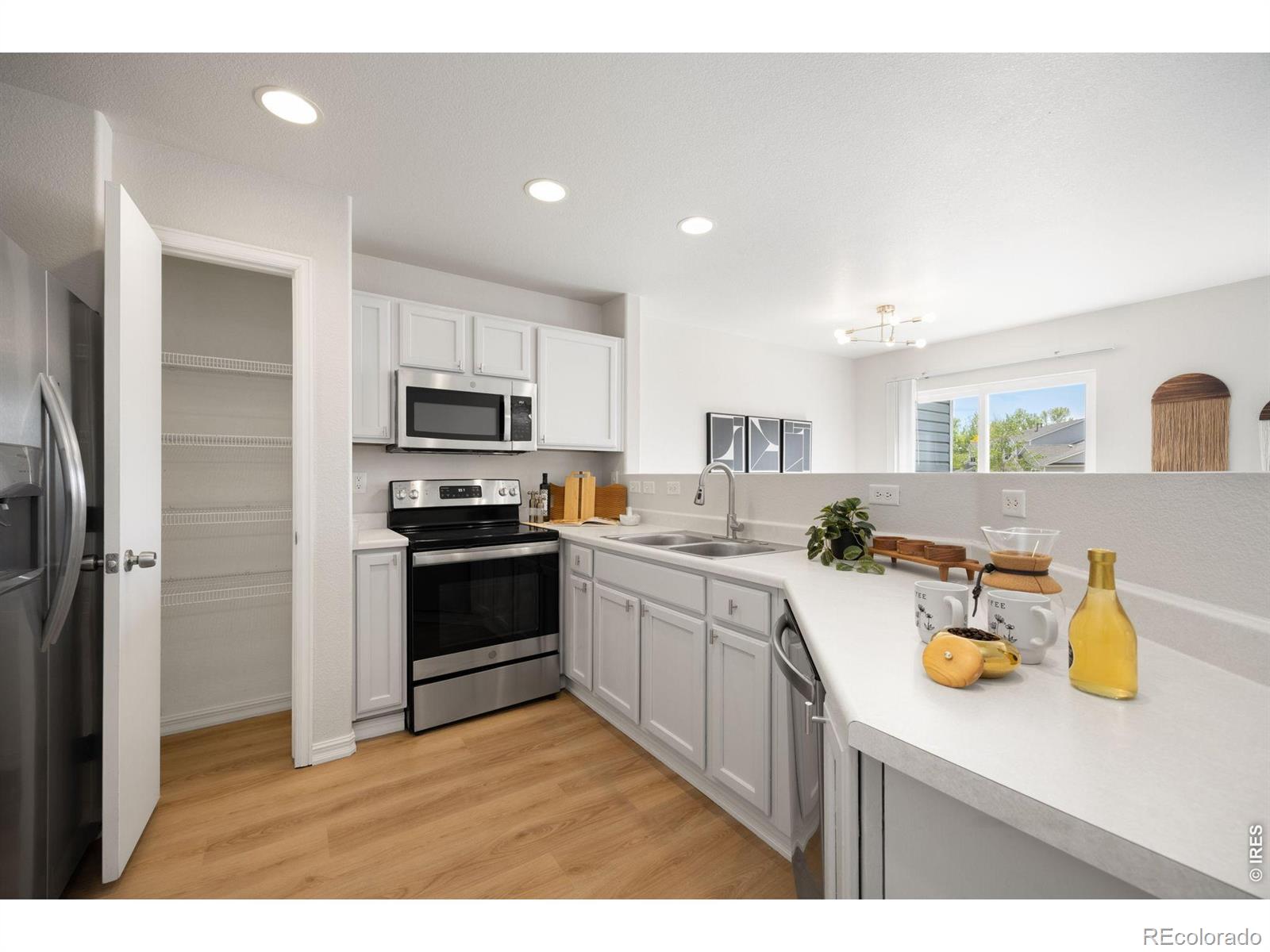 MLS Image #9 for 2032  dove creek court,loveland, Colorado