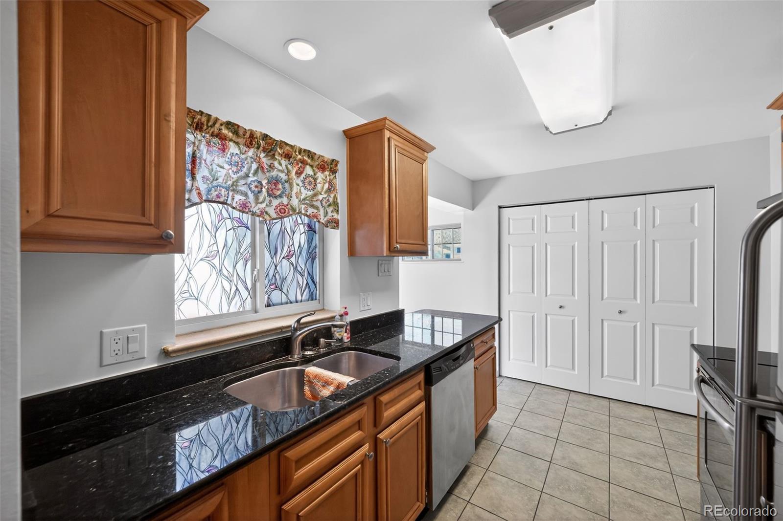 MLS Image #4 for 2201  oakland street,aurora, Colorado