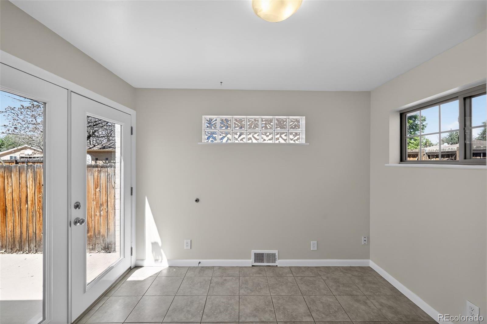 MLS Image #6 for 2201  oakland street,aurora, Colorado
