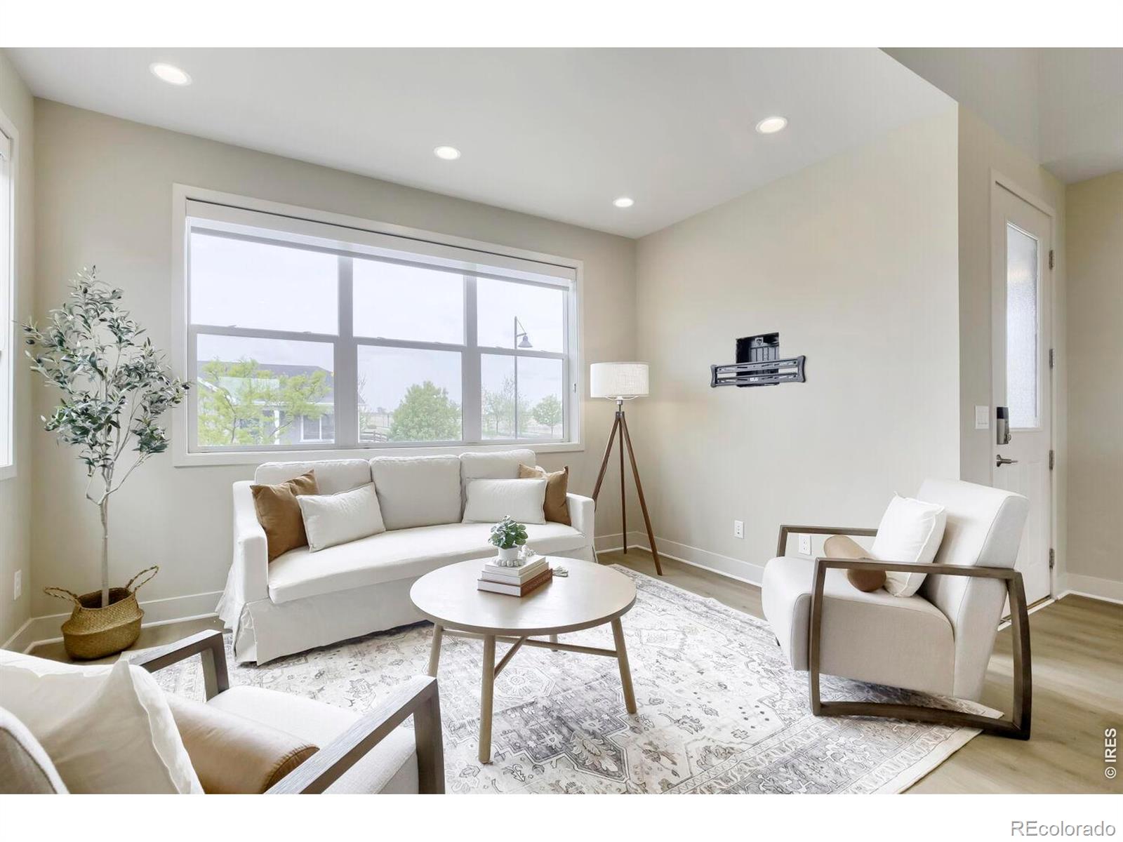 MLS Image #3 for 4692  clear creek drive,longmont, Colorado