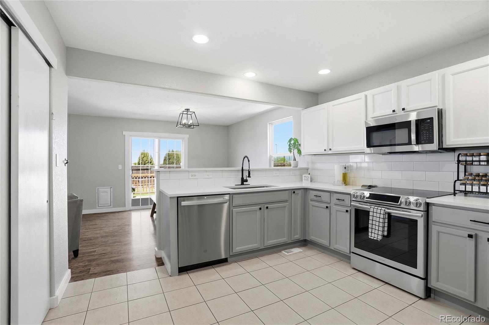 MLS Image #12 for 10521  taylor avenue,firestone, Colorado